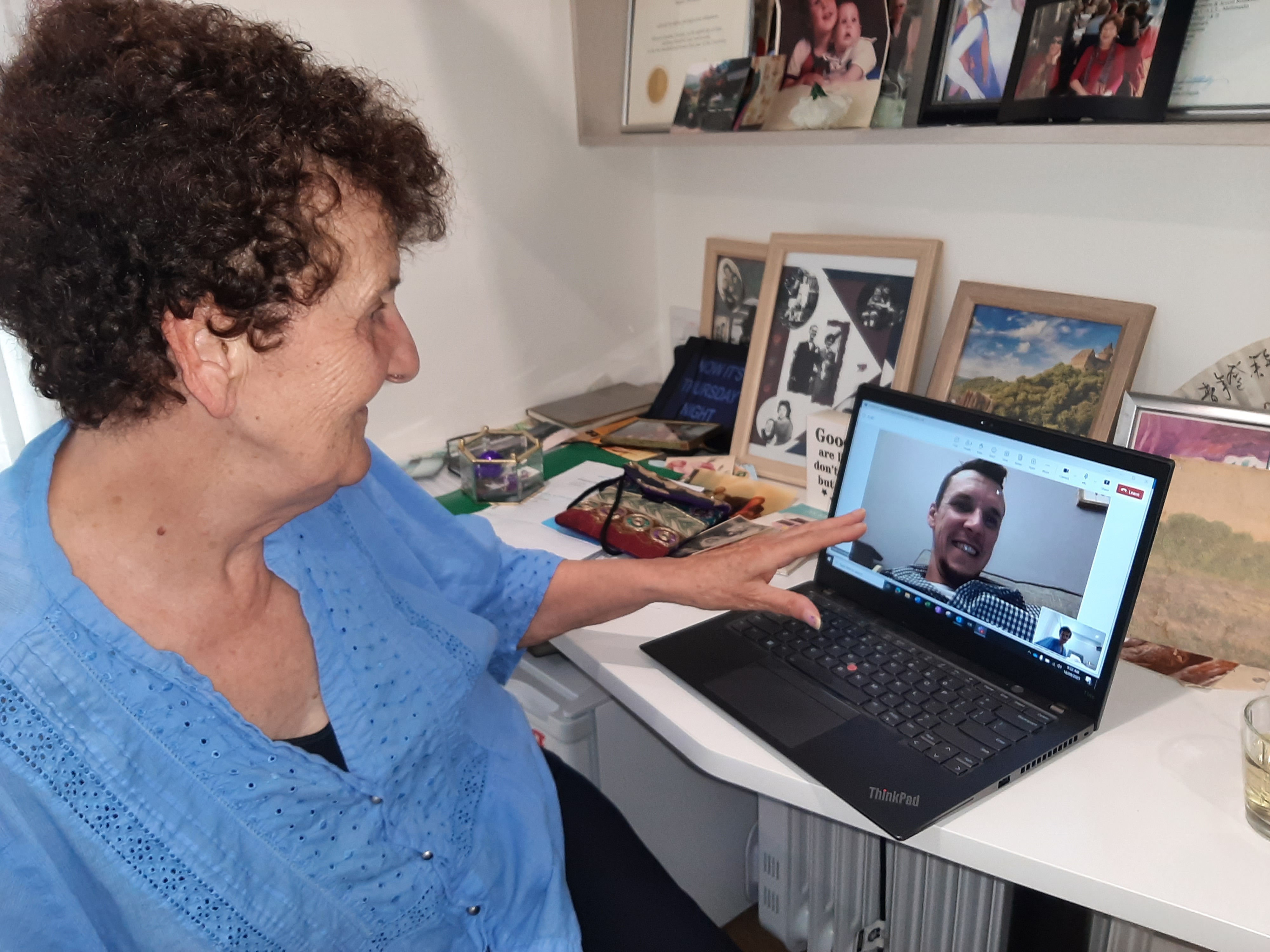 251020 EV Elaine facetimes son in Canada